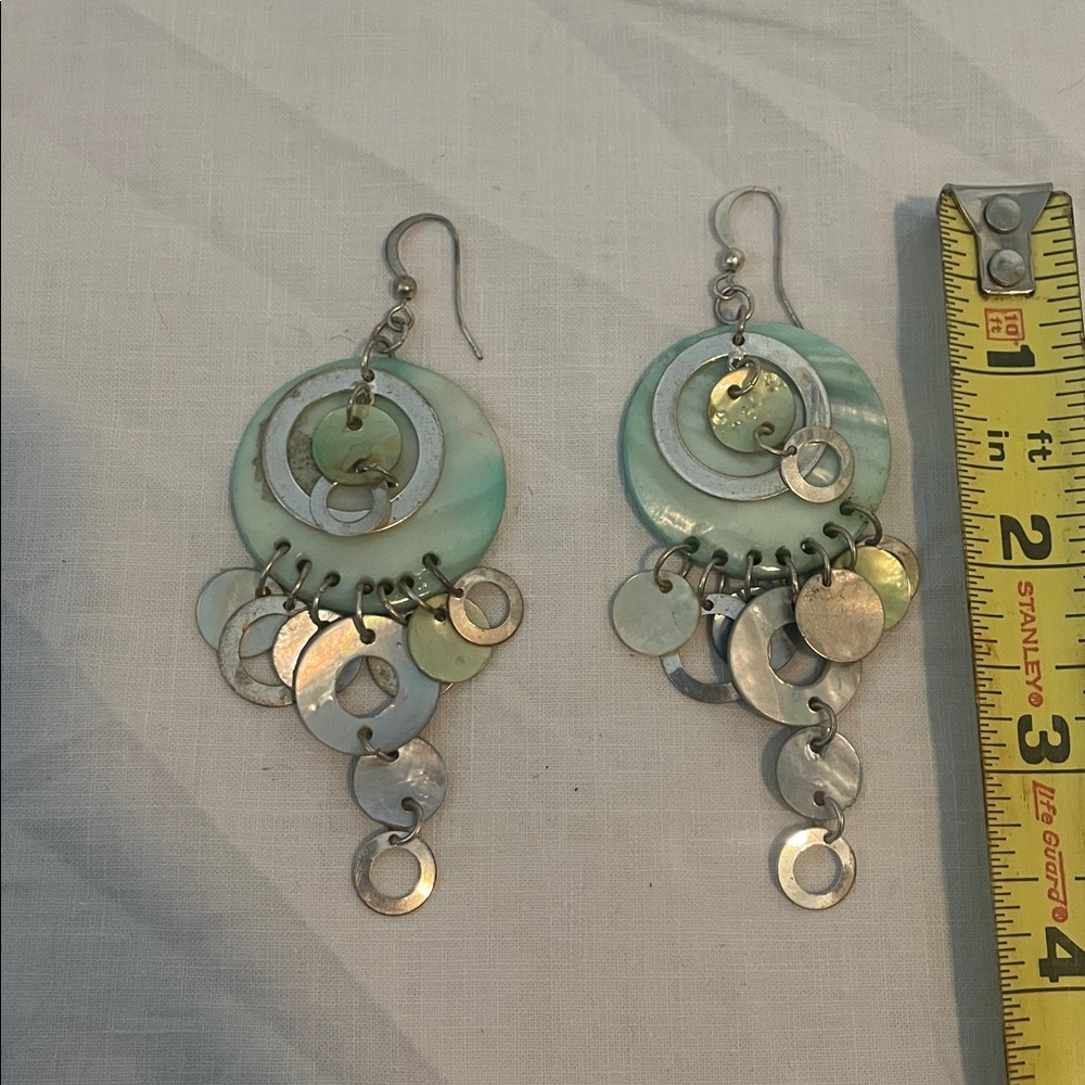 Shell Dangle Earrings - Picture 5 of 5